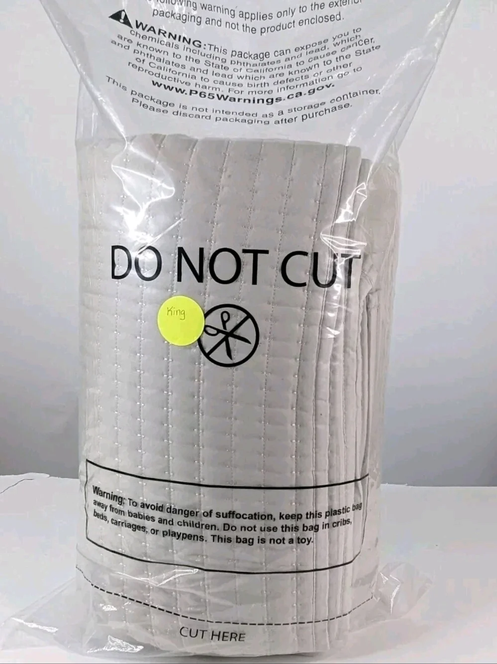 Hallmart King Size Bedspread Quilt 108